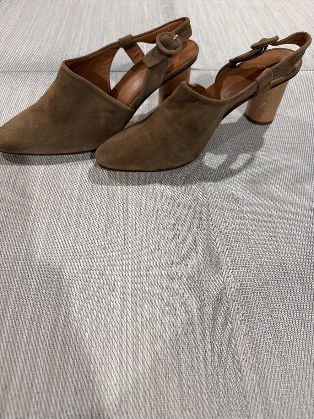 LOQ Taupe Suede Slingback Block Heel Shoes Made in Spain size 37 eu